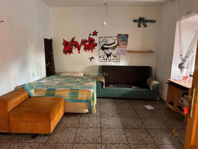 Casa en venta en Valdepeñas. Venta de Casa Adosada en Calle Solanilla Valdepeñas Ciudad Real. Casas.
