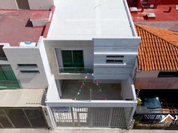 Casa en venta en Valdepeñas, Zapopan
