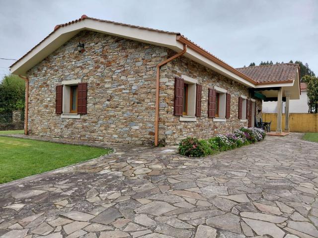 Casa en venta en Valdoviño. Casa Independiente en Valdoviño ¡Tu Hogar Perfecto te Espera!. Casas.