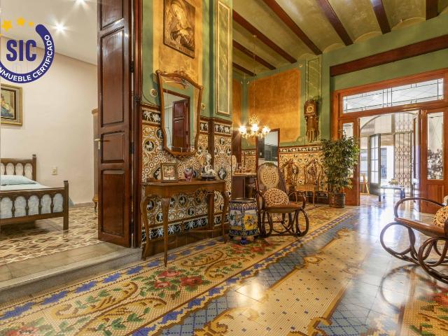Casa en venta en Valencia, Carpesa. Casa de pueblo esquinera con gran patio y terraza en Carpesa. Casas.