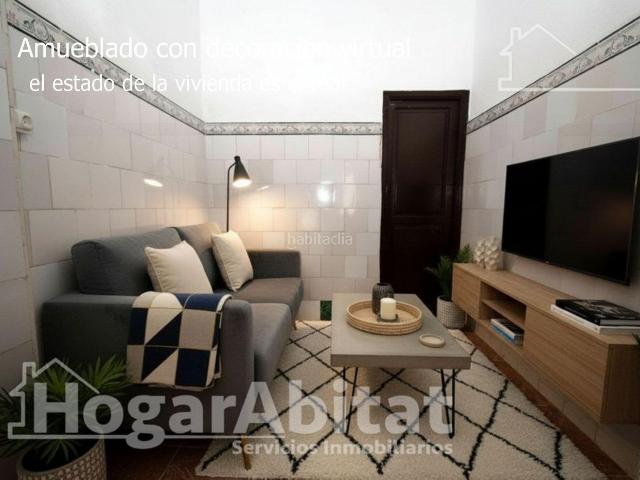 Casa en venta en Valencia, El Cabanyal El Canyamelar. CERCA DE LA PLAYA! CASA ACOGEDORA CON PATIO Y TRASTERO. Casas.