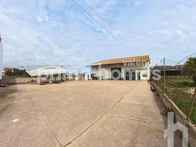 Casa en venta en Valencia, El Castellar i l'Oliverar. VPH95. Casas.