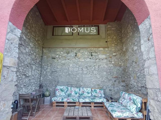 Casa en venta en Vall d´en Bas La. Vivienda única con espacios amplios y entorno tranquilo. Casas Vall d´en Bas.
