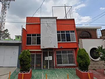 Casa en Venta en Valle de Aragón, Ecatepec: 3 Recámaras, Jardín y Más