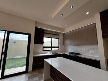Casa en Venta en Valle de Juriquilla, Diseño de Autor, Doble Altura, Roof Garden