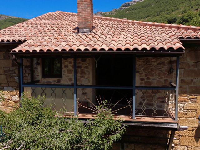 Casa en venta en Valle de Valdebezana Burgos