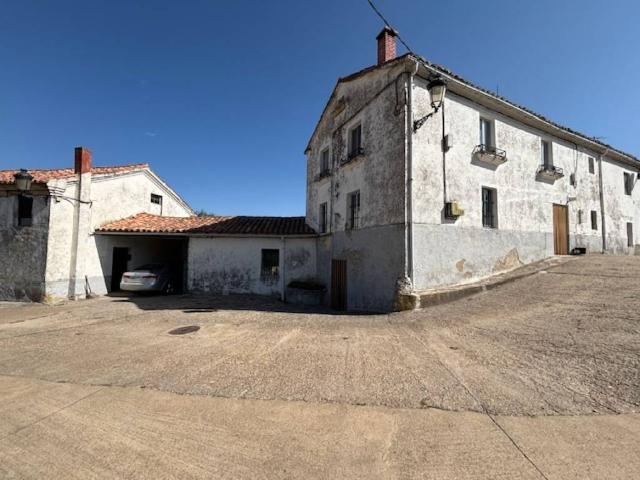Casa en Venta en Valle de Valdelucio