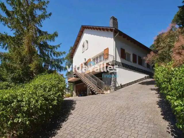Casa en venta en Vallgorguina. Casa a la venta en Canadà Parc. Casas.