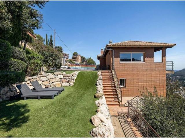 Casa en Venta en Vallirana