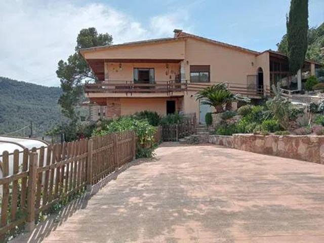 Casa en Venta en Vallirana