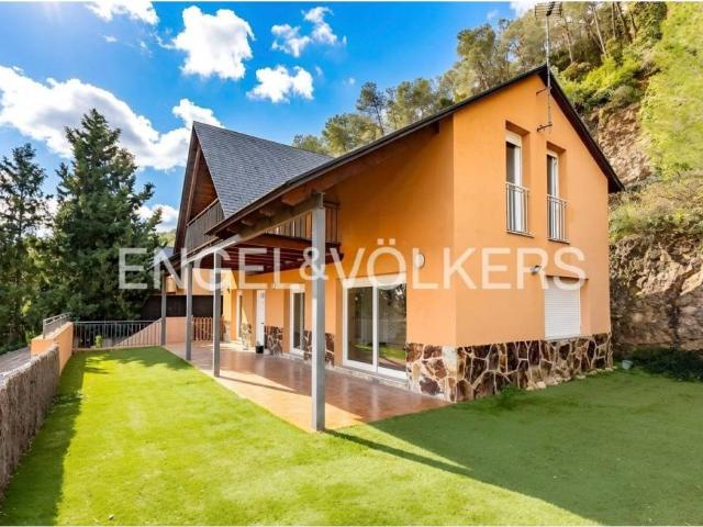 Casa en Venta en Vallirana