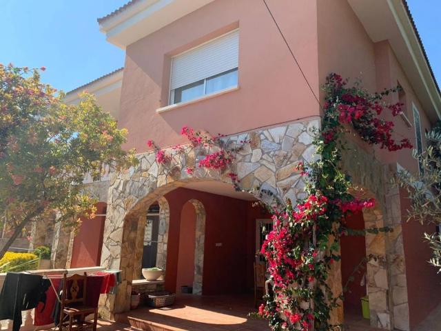Casa en Venta en Vallirana