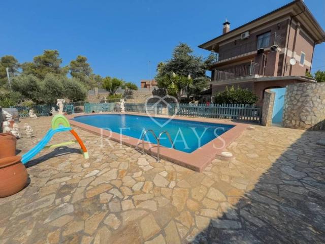 Casa en Venta en Vallirana