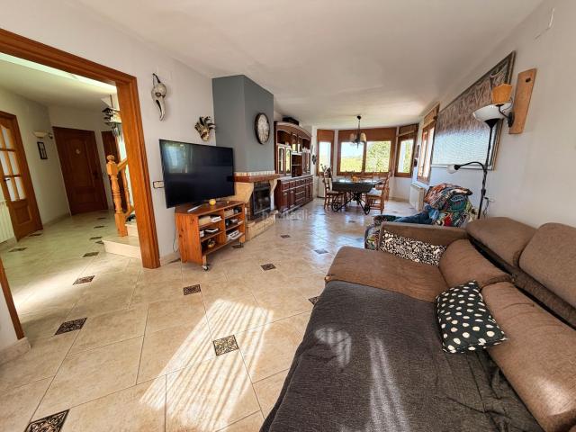 Casa en venta en Vallirana. Casas.