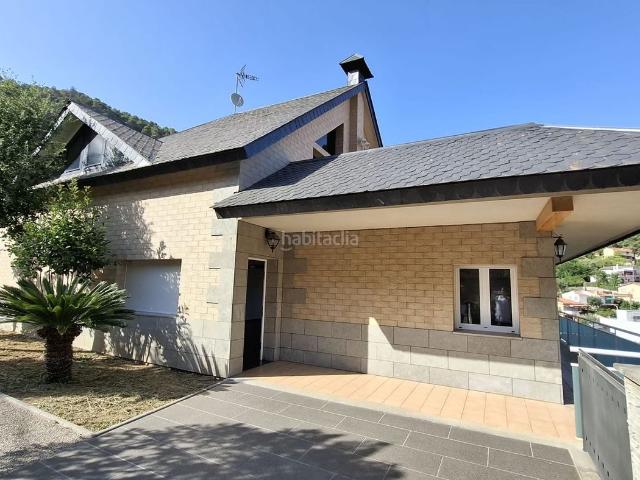 Casa en venta en Vallirana. Casas.