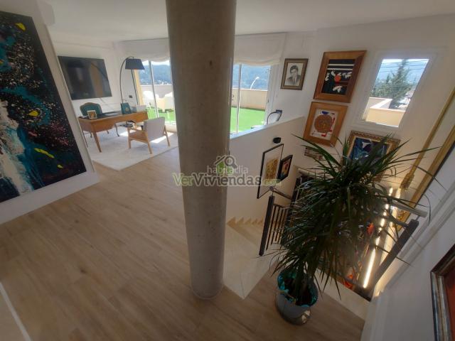Casa en venta en Vallirana. Espectacular casa de diseño. Casas.