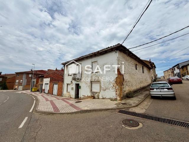 Casa en Venta en Valverde de La Virgen