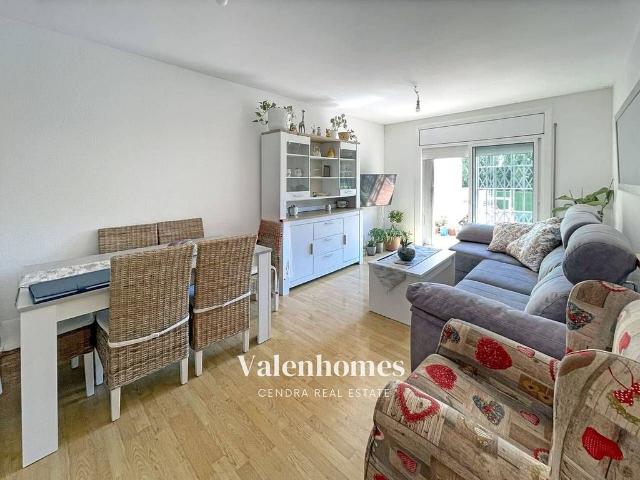 Casa en venta en Vandellòs i l'Hospitalet de l'Infant, de 134 m² 3 habitaciones por 233.000