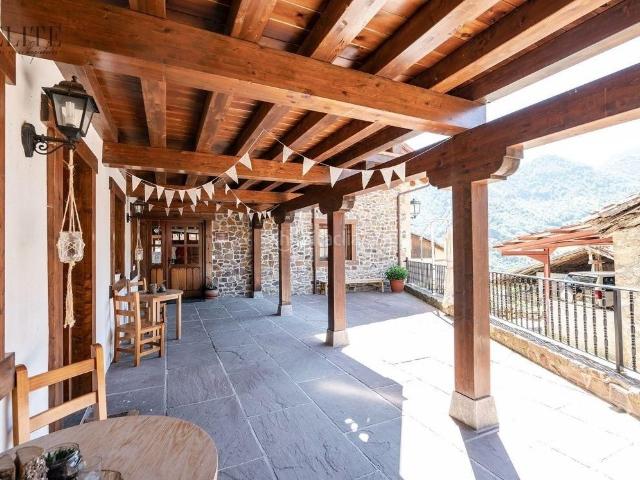 Casa en venta en Vega de Liébana. Liébana como proyecto de vida Propiedad turística en un enclave único del norte de España. Casas Vega de.