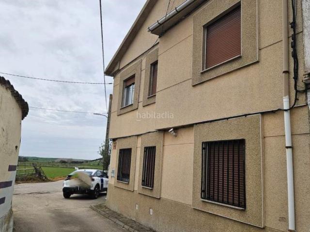 Casa en venta en Vega de Tirados. Casa en venta en la Calle Traviesa de Vega de Tirados Salamanca. Casas Vega de.
