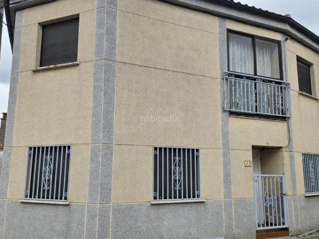 Casa en venta en Vega de Tirados. Casa en venta en la Calle Moros de Vega de Tirados Salamanca. Casas Vega de.