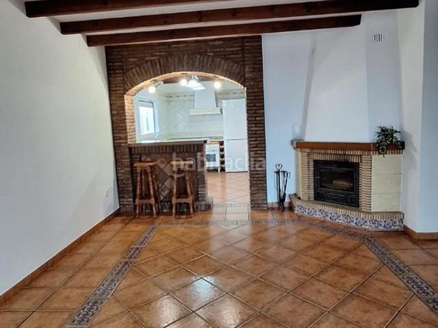 Casa en venta en Vélez Málaga, Camino Algarrobo Las Arenas. Encantador chalet independiente, ubicado en la tranquila zona de Carretera Arenas. Casas Vélez.