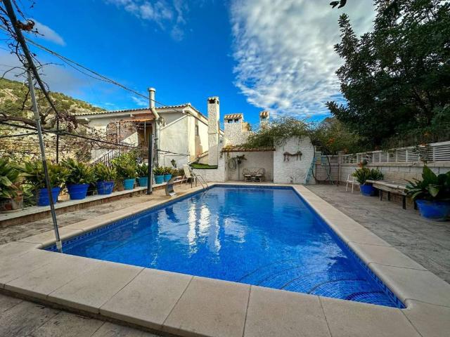 Casa en Venta en Vélez de Benaudalla