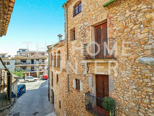 Casa en venta en Ventalló. Casa de 402 m2 con vistas en venta en Ventalló. Casas.
