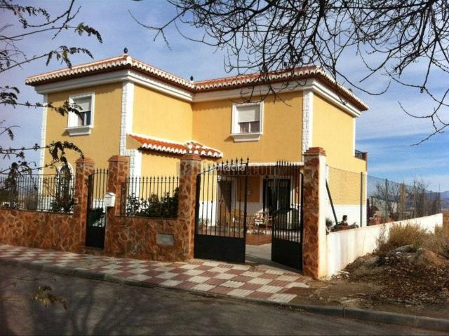 Casa en venta en Ventas de Huelma. Casa amplia con magníficas vistas a sierra nevada. Casas Ventas de.