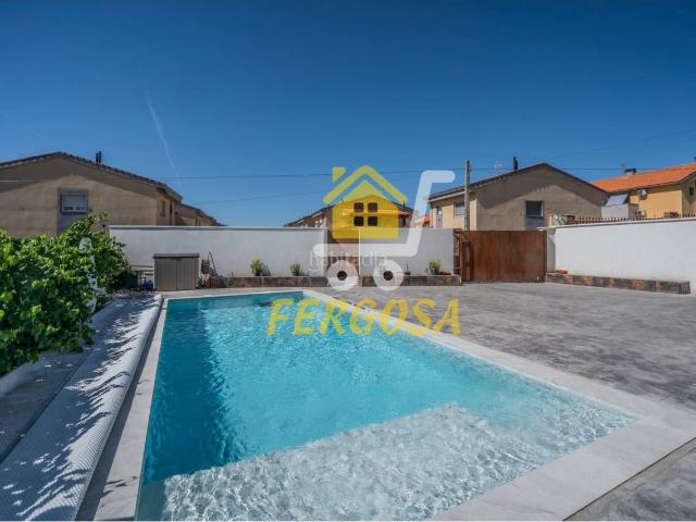 Casa en venta en Ventas de Retamosa Las. CHALET EXCLUSIVO EN VENTA. Casas Ventas de Retamosa.
