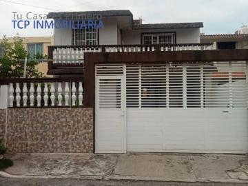 Casa en Venta en Veracruz El Coyol Zona C Veracruz 160 m2. 3 recamaras