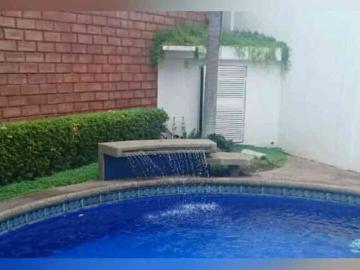 CASA EN VENTA EN VIA A SAMBORONDON EN URBANIZACION
