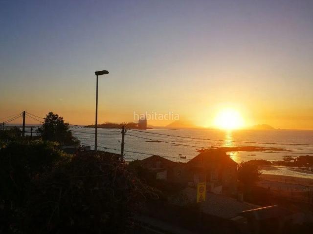 Casa en venta en Vigo, Coruxo Oia Saiáns. Casa de piedra para rehabilitar junto a la playa. Casas.