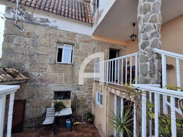 Casa en venta en Vigo, Coruxo Oia Saiáns. CASA PAREADA EN SAN MIGUE DE OIA. Casas.