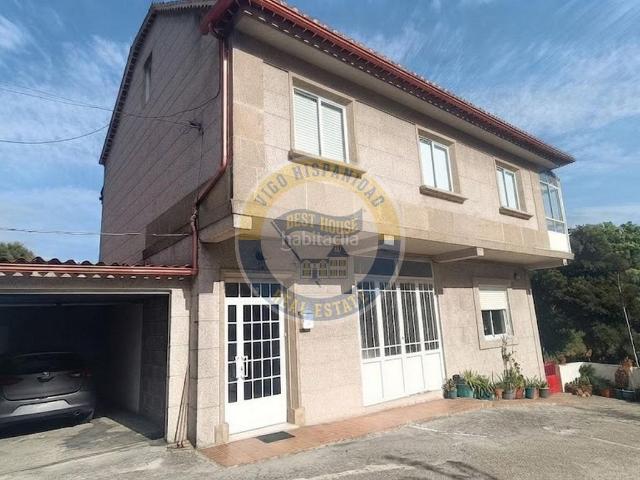 Casa en venta en Vigo, A Salgueira O Castaño. CASA INDEPENDIENTE PROXIMA A CASTRELOS. Casas.