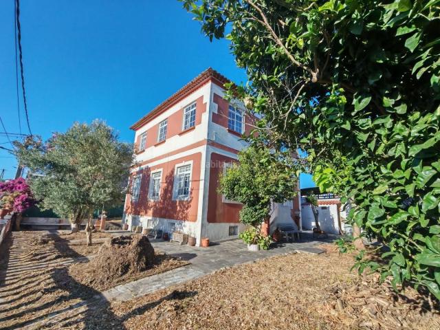 Casa en venta en Vigo, Alcabre. Chalet independiente con jardín en Alcabre. Casas.