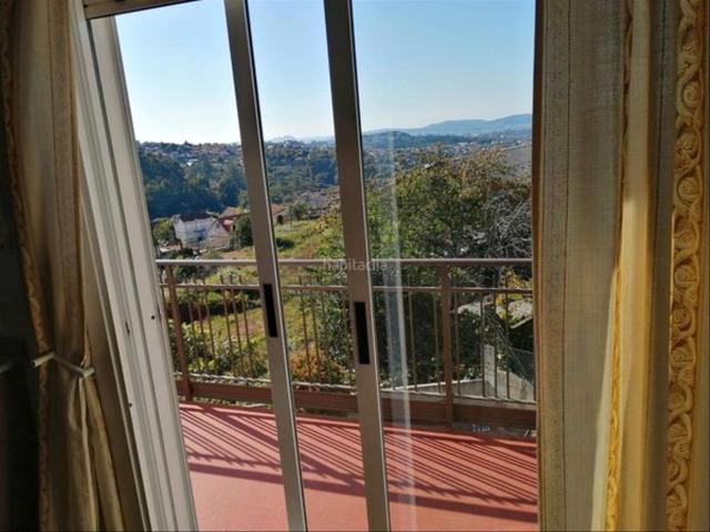 Casa en venta en Vigo, Bembrive. CASA CON DOS VIVIENDAS INDEPENDIENTES LAS DOS PARA ENTRAR A VIVIR YA.!. Casas.