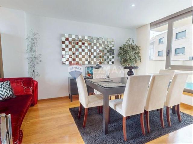 Casa en venta en Vigo, Lavadores. MUY CERCA DEL CENTRO DE LA CIUDAD. Casas.