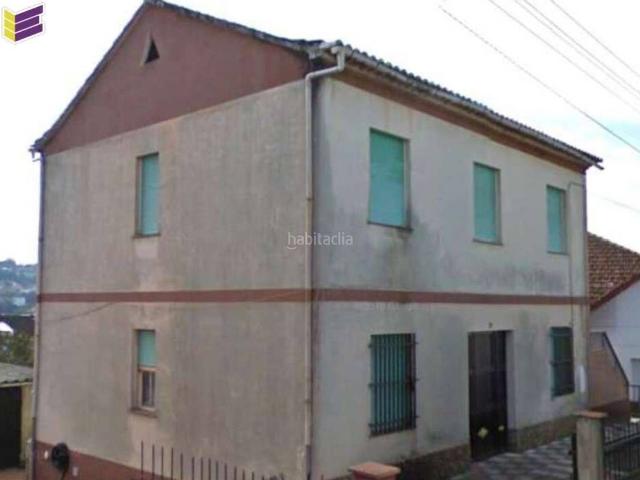 Casa en venta en Vigo, Lavadores. Se vende casa en rentabilidad, con inquilino. No hipotecable. Casas.