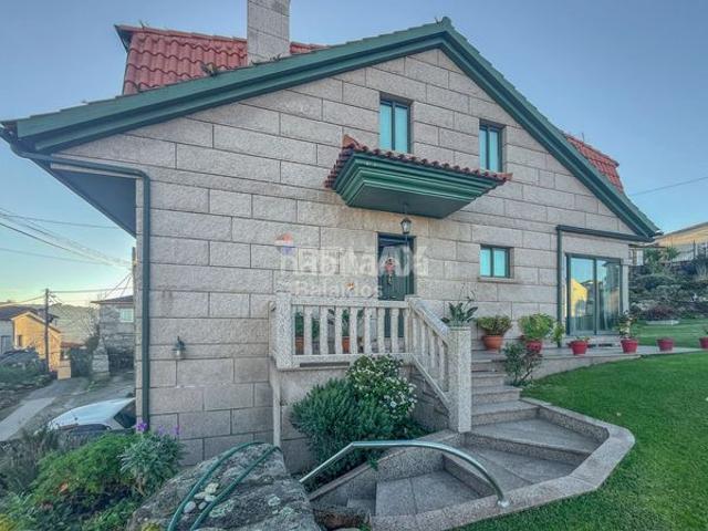 Casa en venta en Vigo, Sardoma Castrelos. Casas.