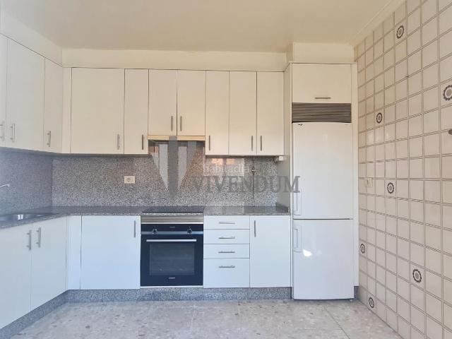 Casa en venta en Vigo, Teis. Casas.