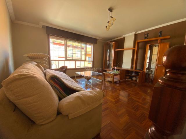 Casa adosada en venta en Vigo, Teis. Casas adosadas.