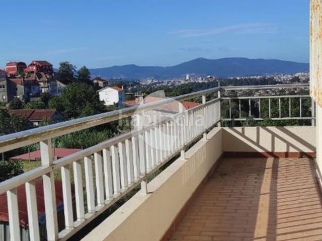Casa en venta en Vigo, Valadares Beade. Buscas tranquilidad sin renunciar a la cercanía al centro? Esta es tu oportunidad! Esta encantadora propiedad totalmente independi. Casas.