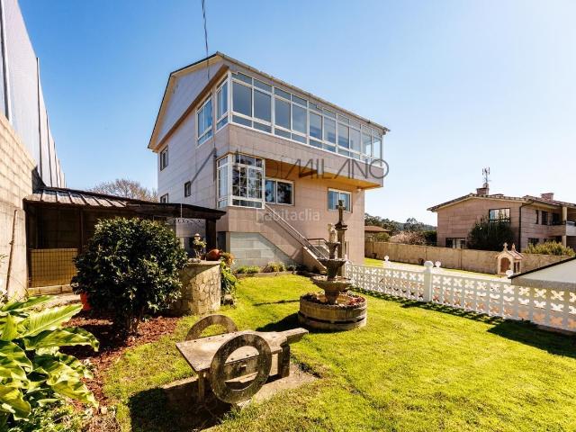 Casa en venta en Vigo, Valadares Beade. Casas.