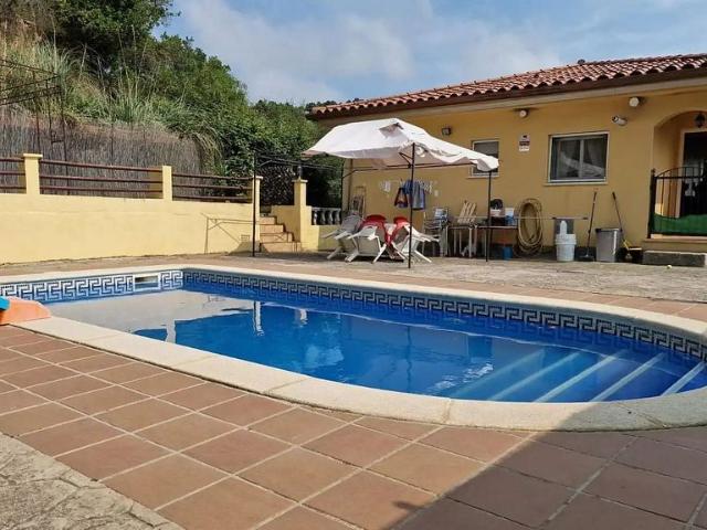 Casa en venta en Vidreres, de 160 m² 4 habitaciones por 275.000
