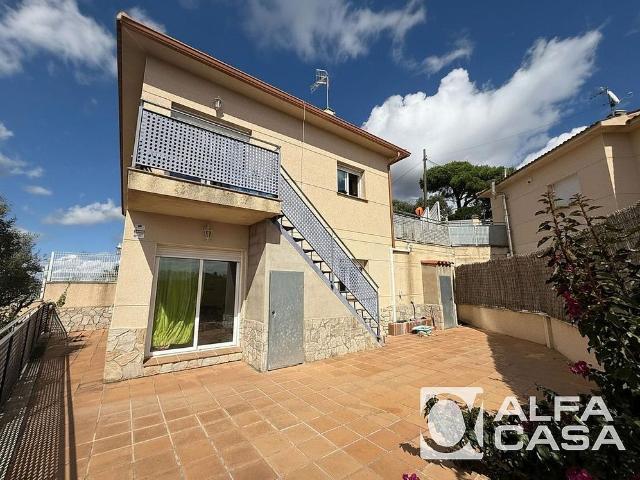 Casa en venta en calle Falguera, Vidreres, de 89 m² 4 habitaciones por 245.000
