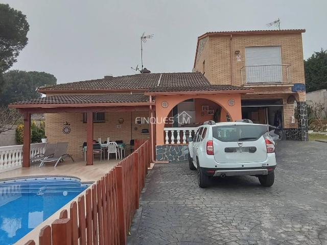 Casa en venta en Vidreres Girona