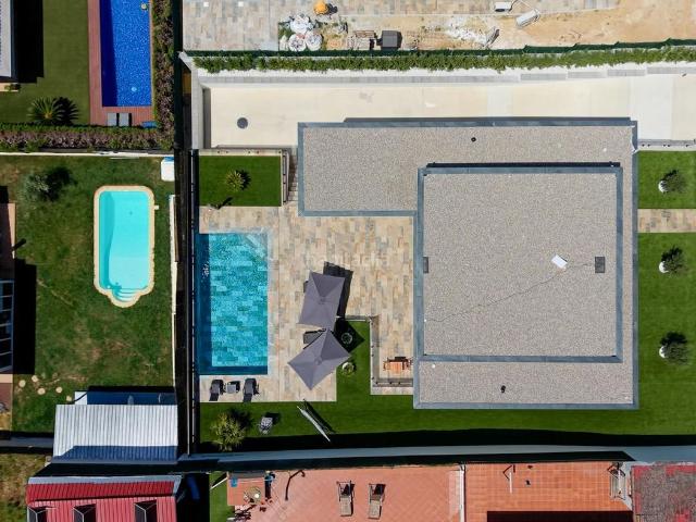 Casa en venta en Vidreres, La Goba. Exclusiva villa de lujo de obra nueva en Girona. Casas.