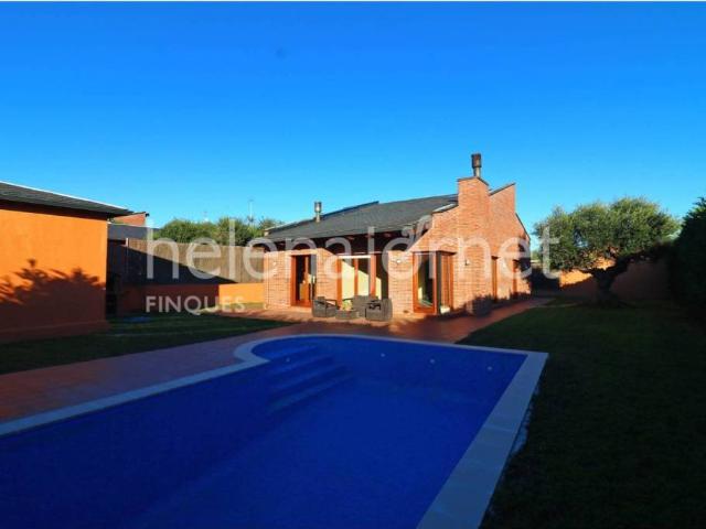 Casa en Venta en Vidreres