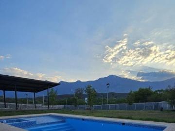 Casa en Venta en Vientos del Vergel | Exclusividad, Naturaleza y Seguridad en Santiago